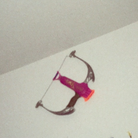 Nerf bow in arrow - Picture 1 of 1